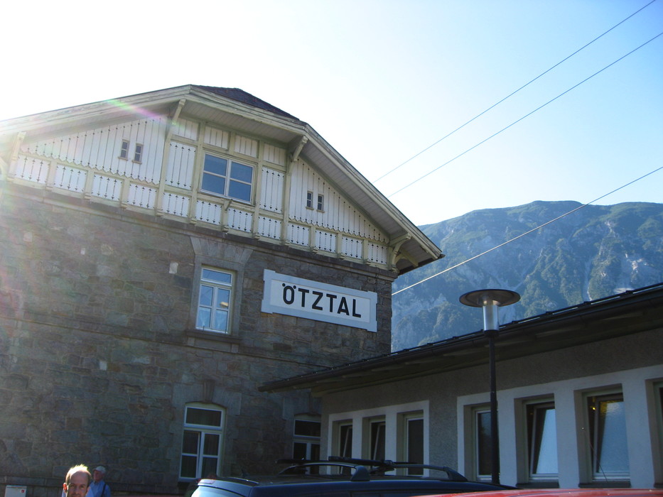 Ziel erreicht: Ötztal Bahnhof, 704m
